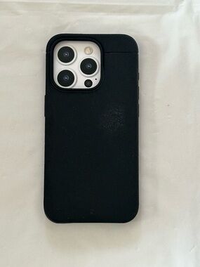 Slim Protective iPhone 15 Pro Case - Black